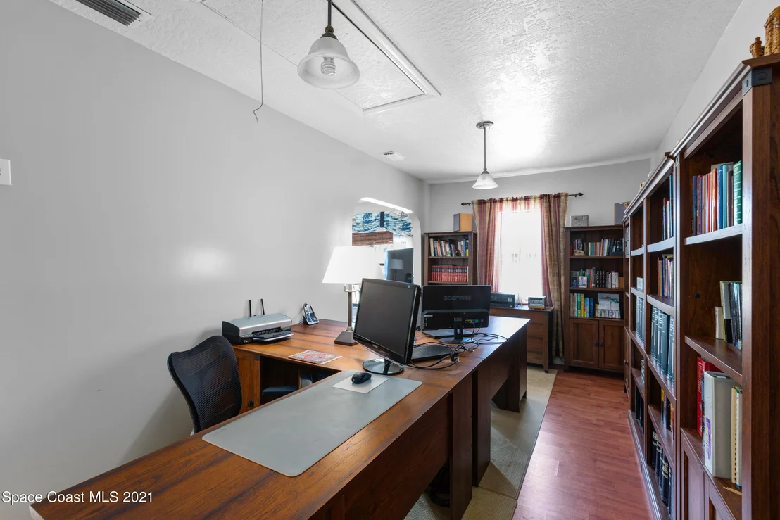 Photo of 1410 Creel Road NE