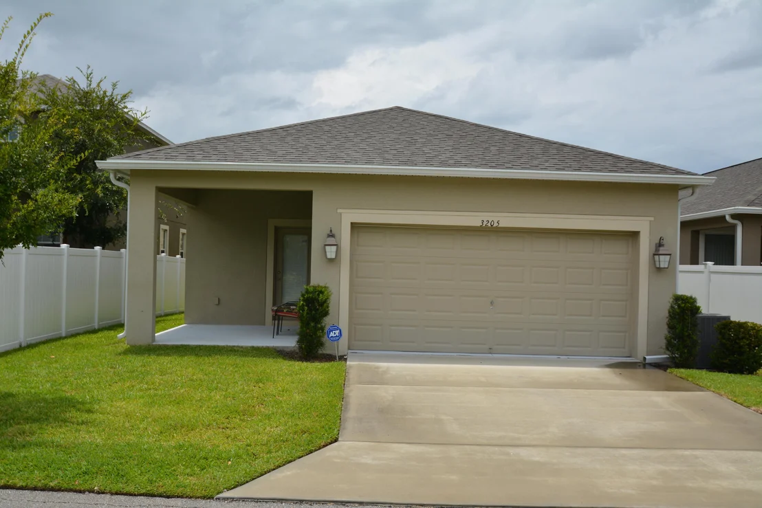 Photo of 3205 Bayflower Ave