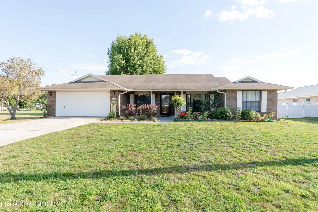 Photo of 1855 Raymond Drive