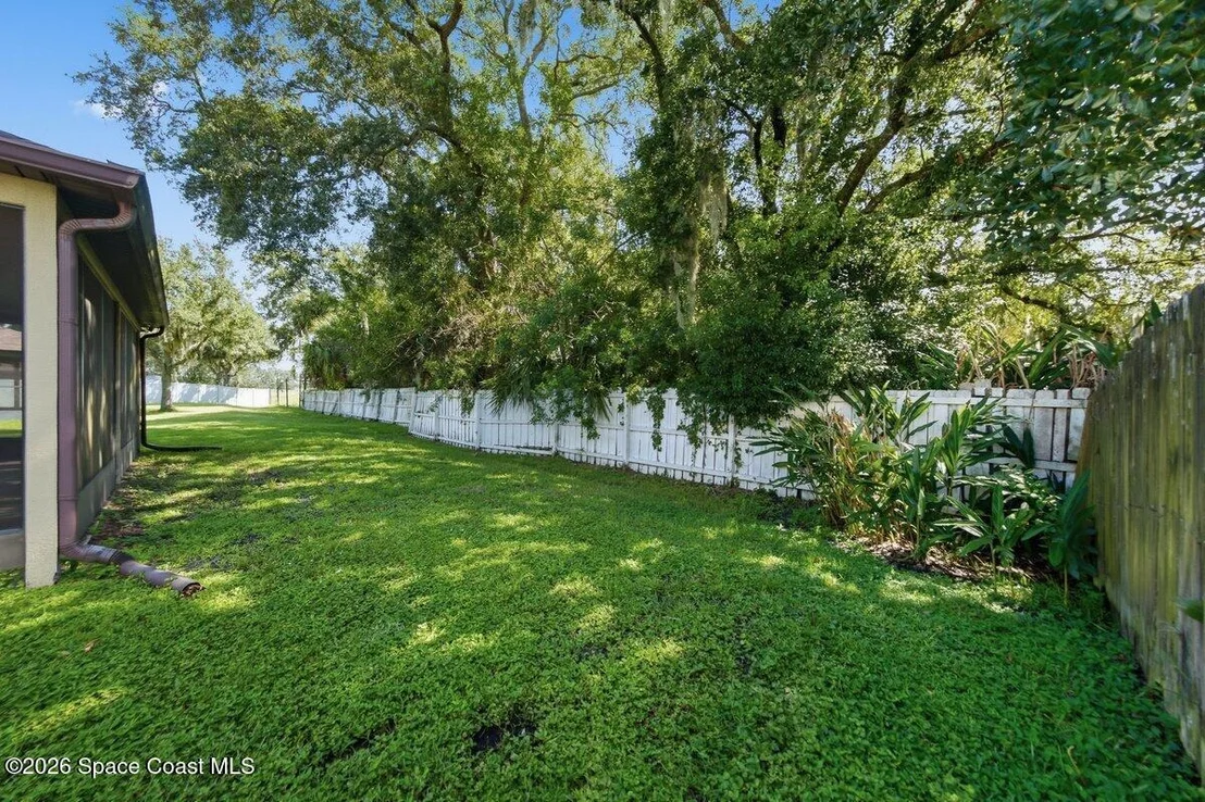 Photo of 594 Dryden Circle