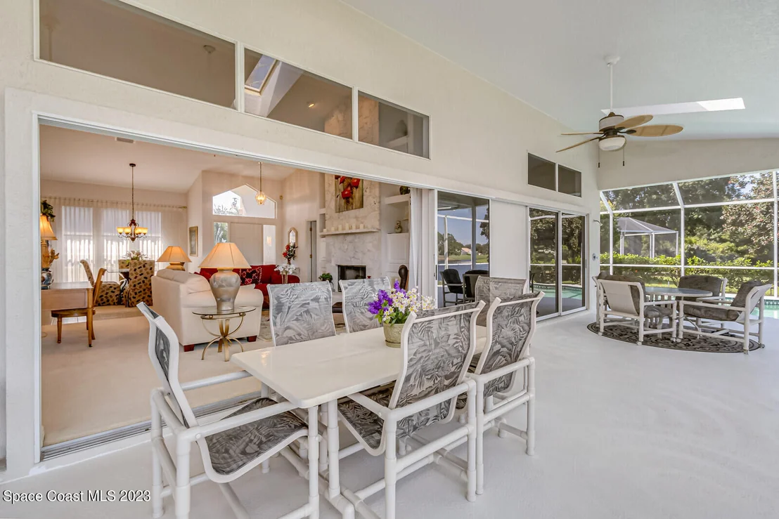 Photo of 986 Somerset Lane