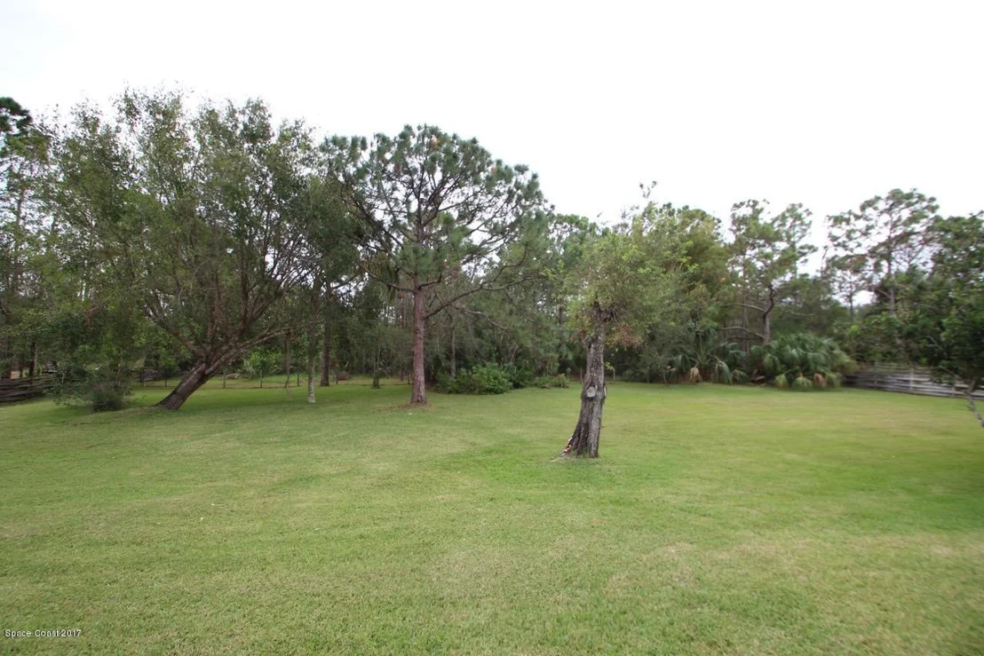 Photo of 2665 Pomello Road