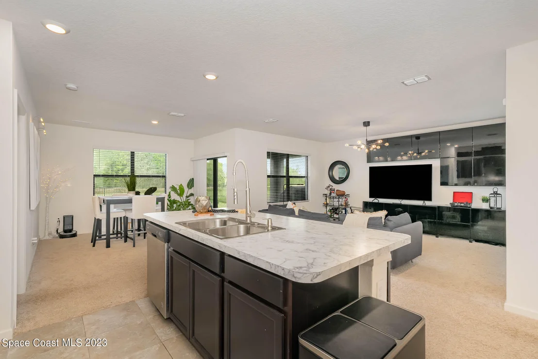 Photo of 3412 Indian River Parkway
