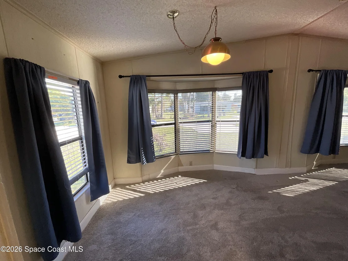 Photo of 844 Cardinal Avenue