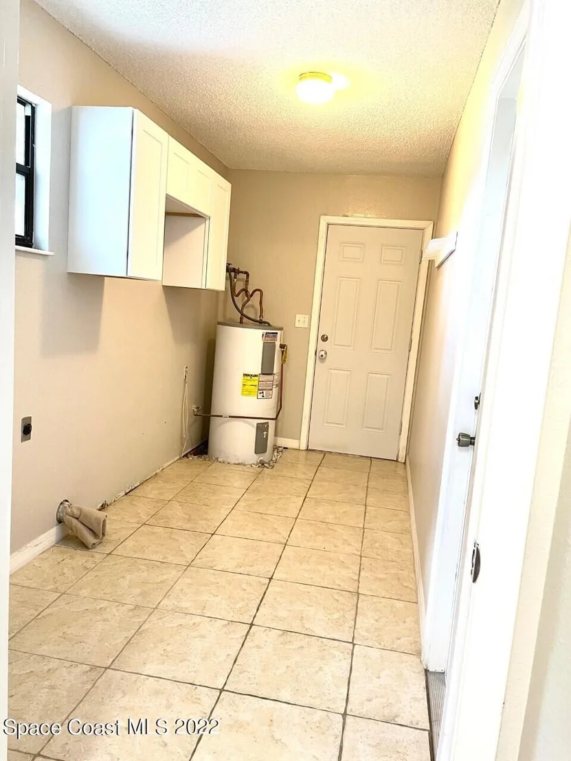 Photo of 5165 Everett Street