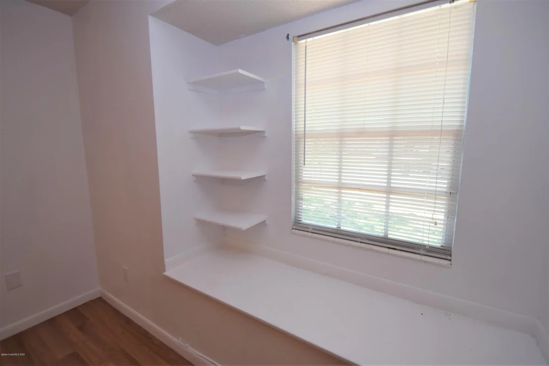 Photo of 820 Hampton Drive NE