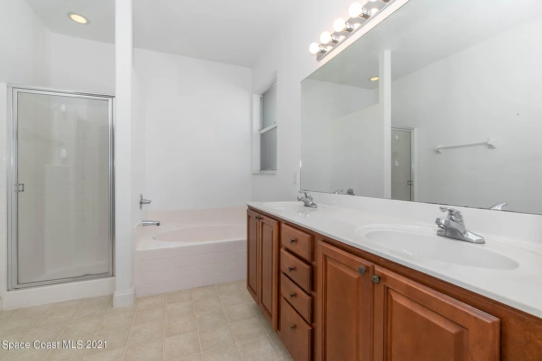 Photo of 3263 Hawthorne Avenue