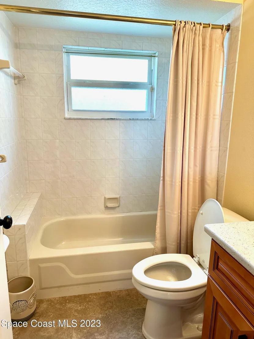 Photo of 1359 Heritage Acres Boulevard