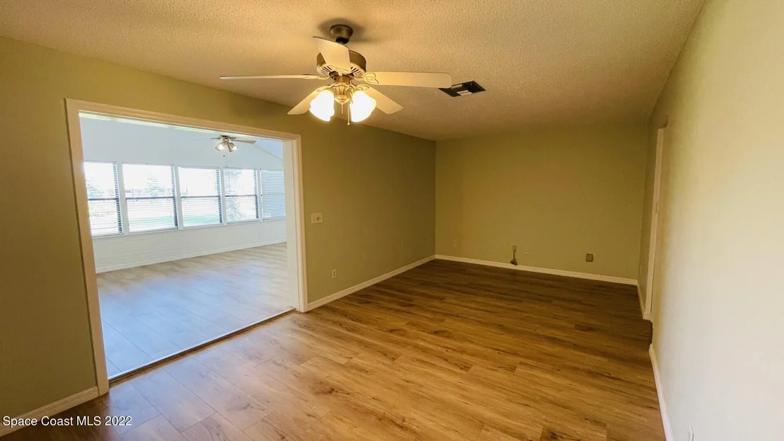 Photo of 216 Chalet Avenue