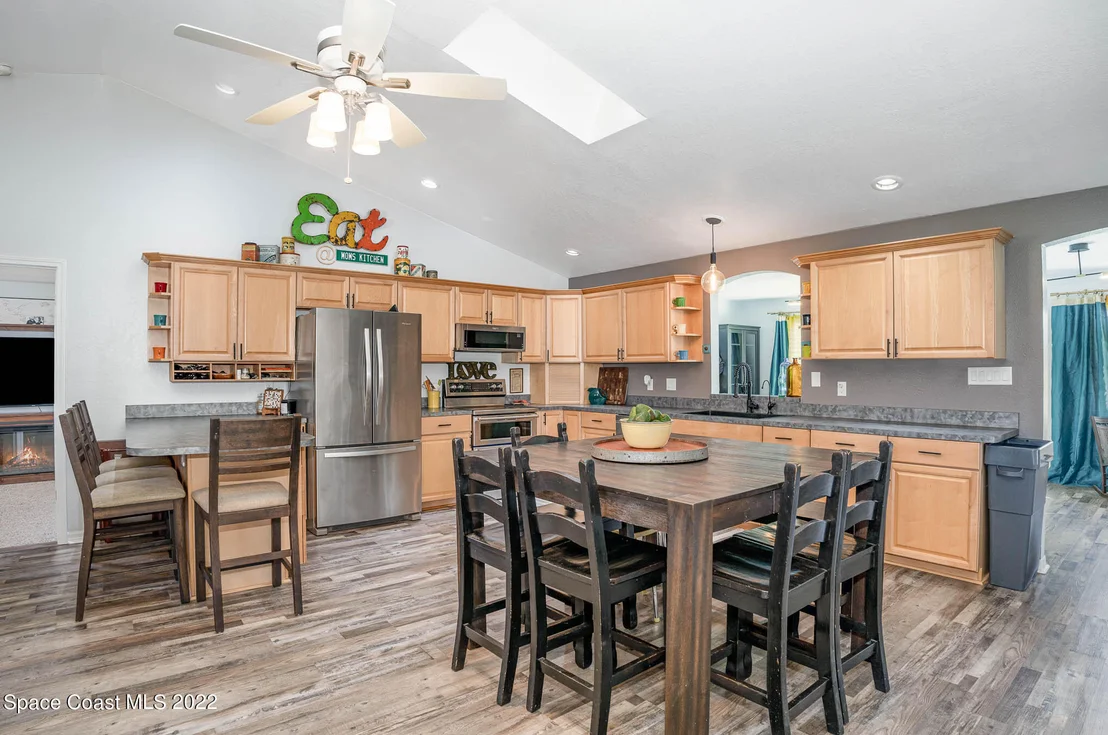 Photo of 3215 Lionel Road