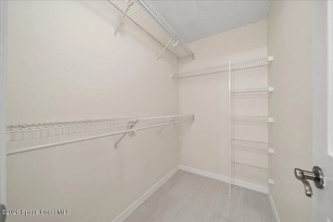 Photo of 1281 White Oak Circle