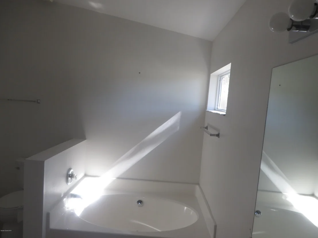 Photo of 970 Villa Drive