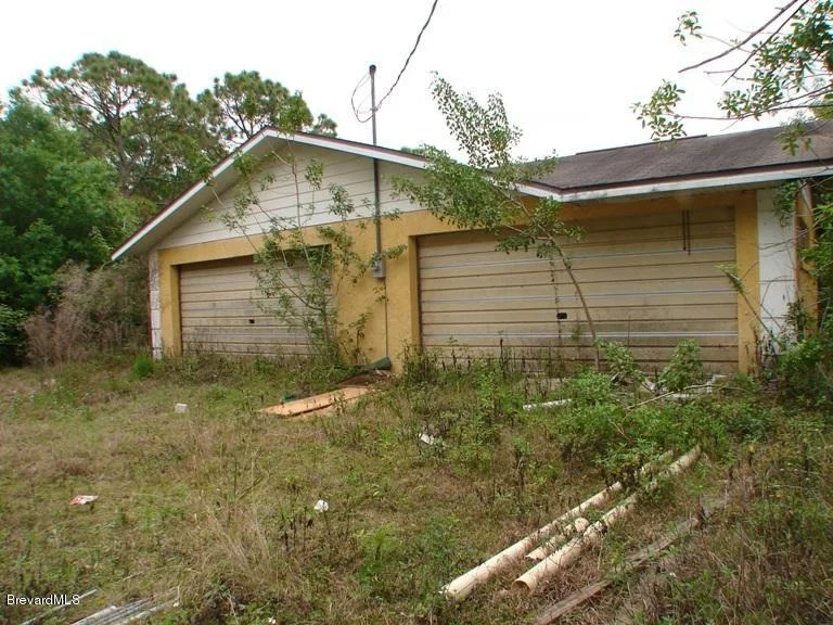 Photo of 1175 Hall Road