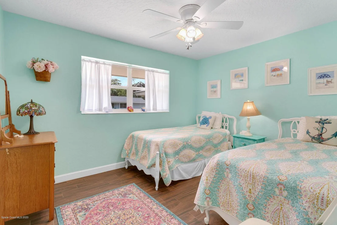 Photo of 570 Bahama Drive