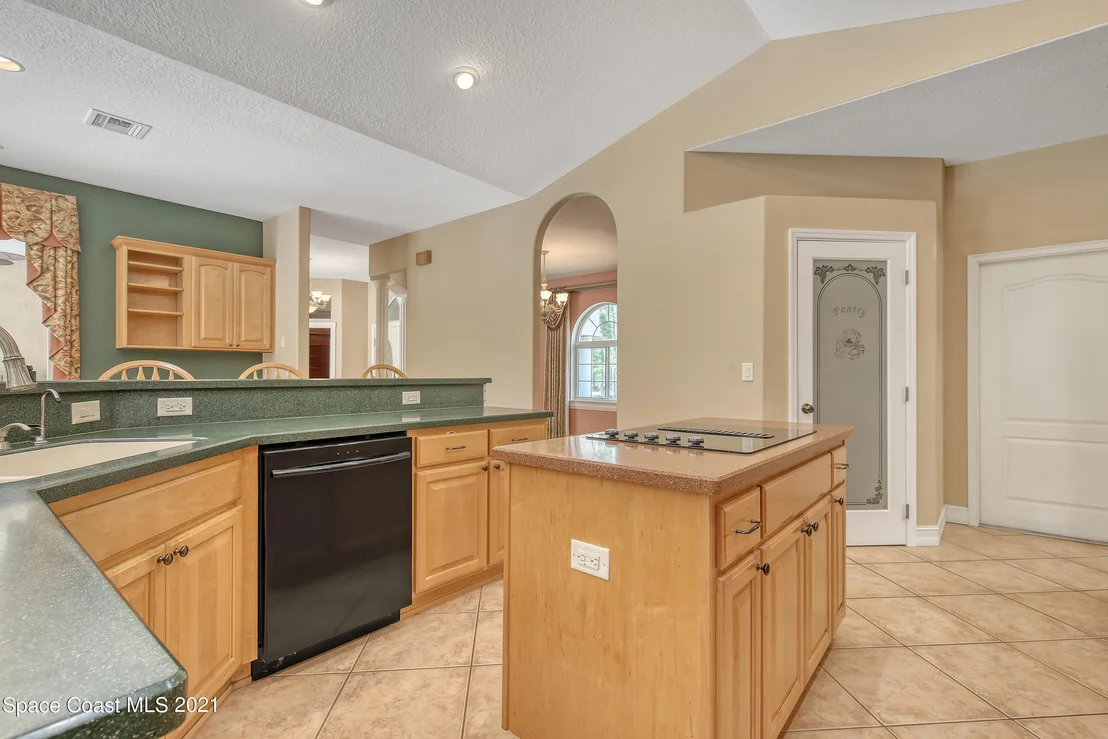 Photo of 2875 Kingfisher Way