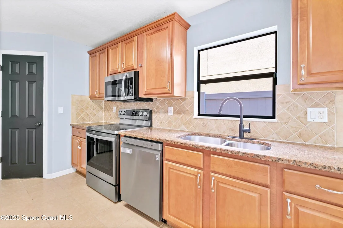 Photo of 404 Dryden Circle