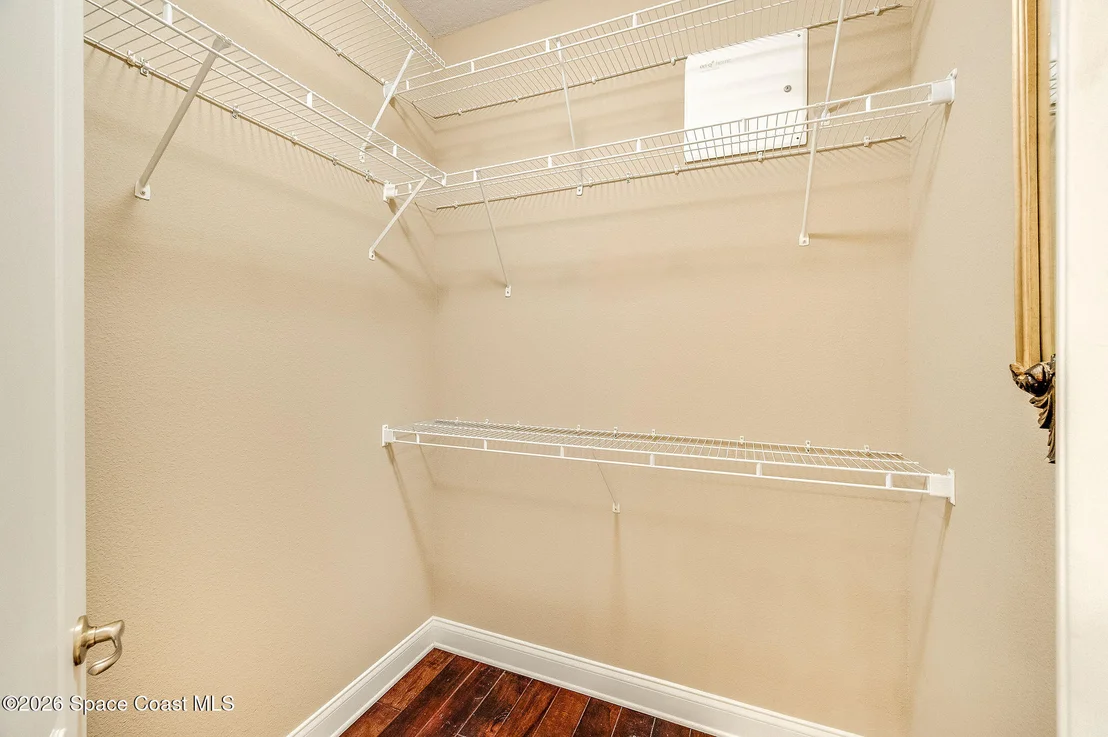 Photo of 522 Waterside Circle