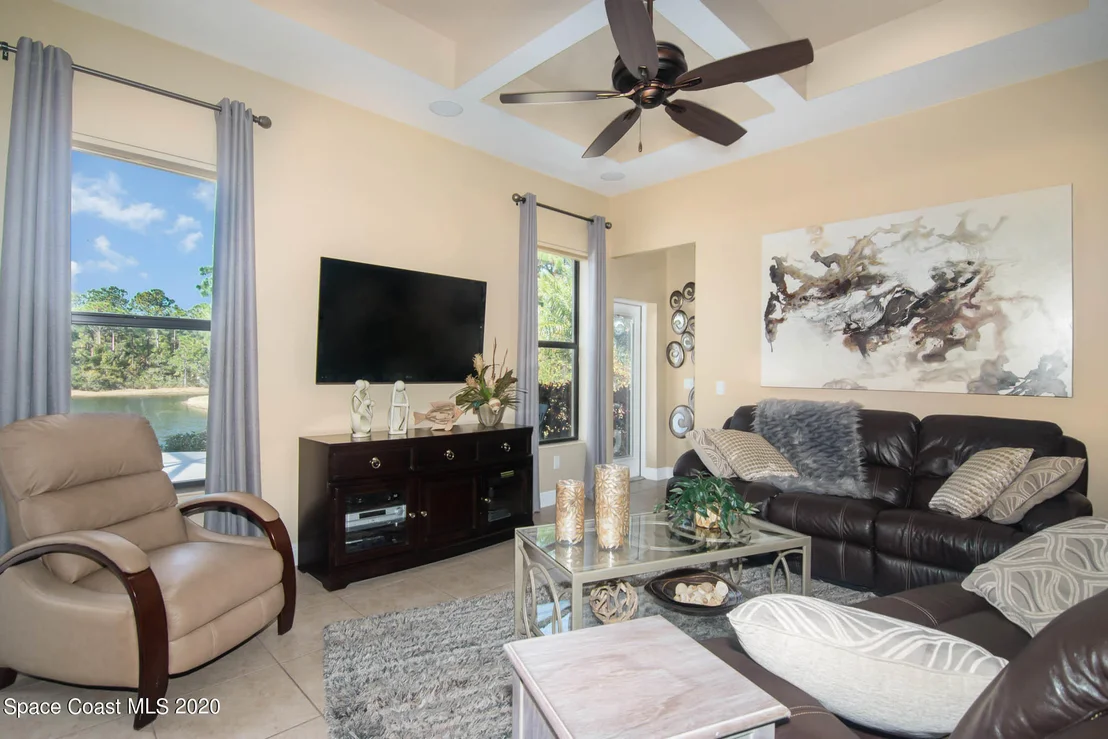 Photo of 1472 Tralee Bay Avenue