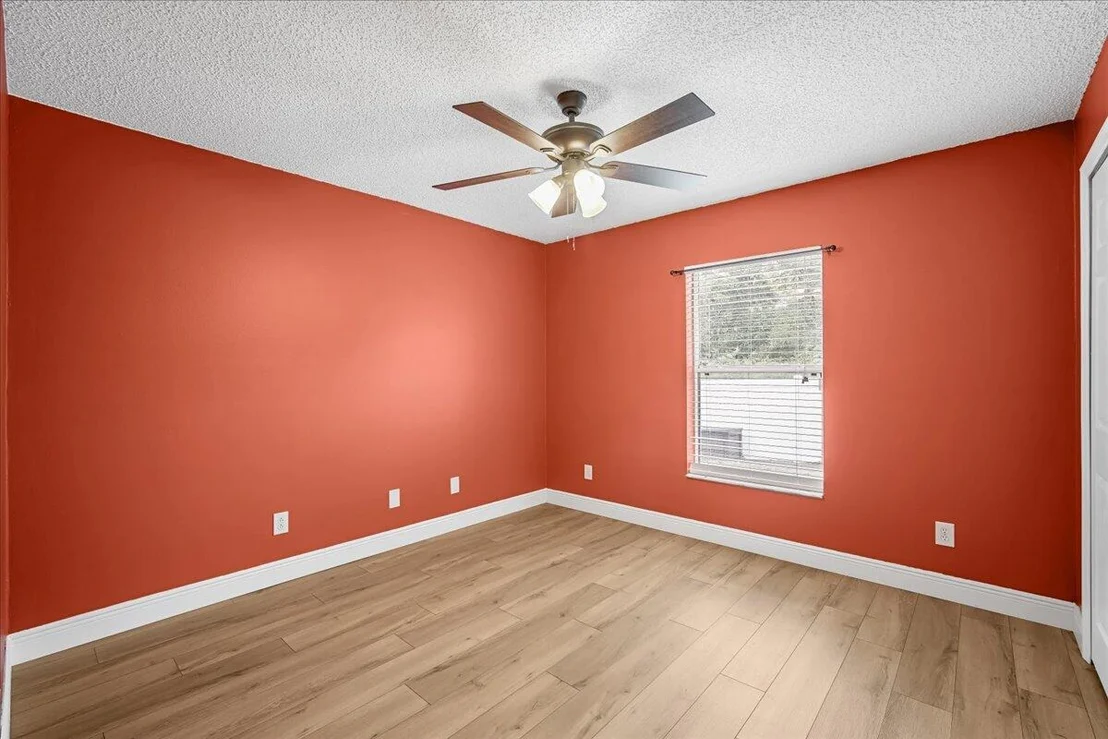 Photo of 6445 Ainsworth Road