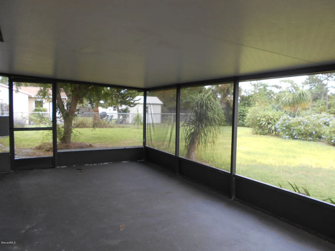 Photo of 1361 NE Mariposa Drive