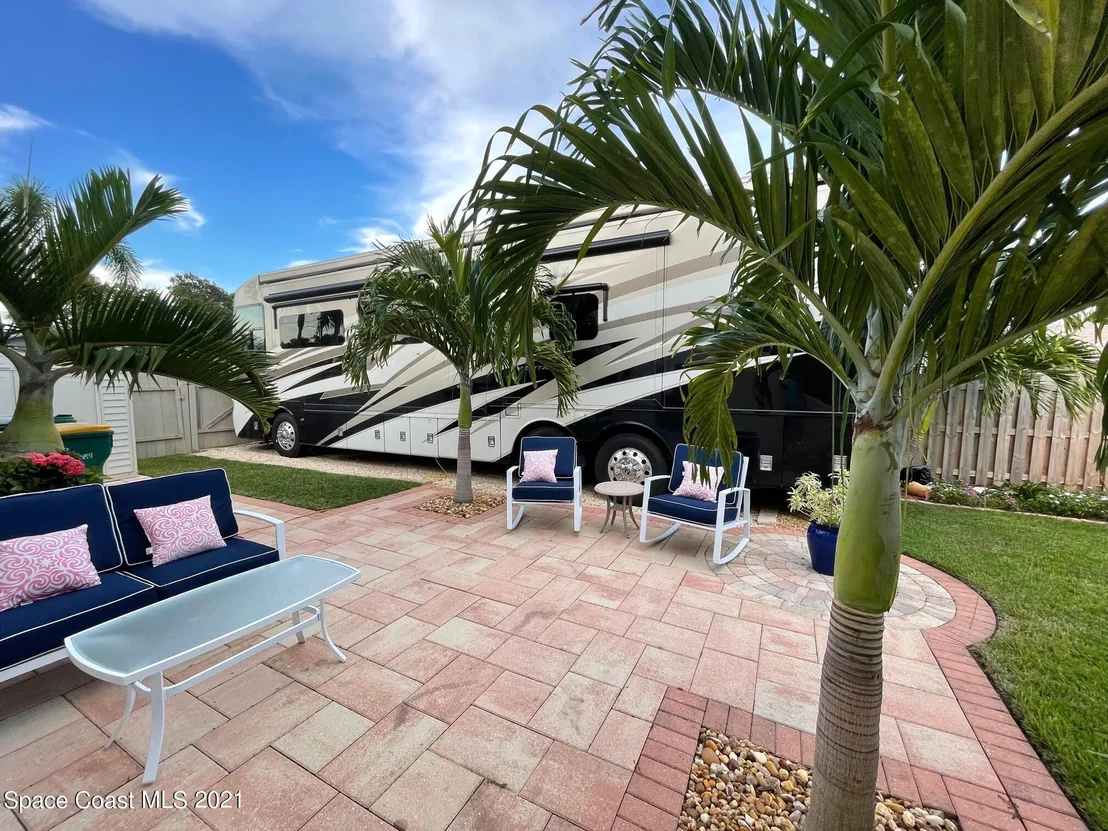 Photo of 545 Solitaire Palm Drive