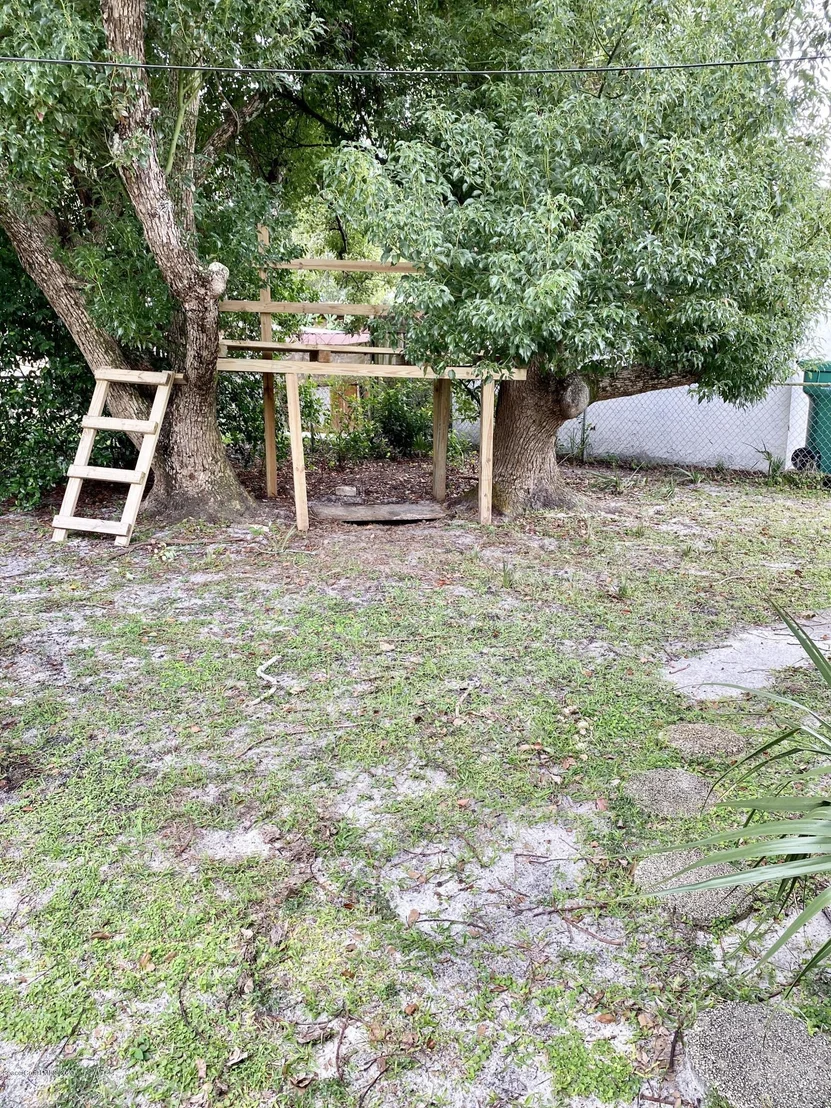 Photo of 1205 Vassar Lane