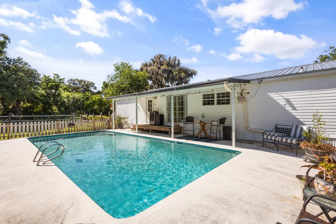 Photo of 2373 Parrish Road