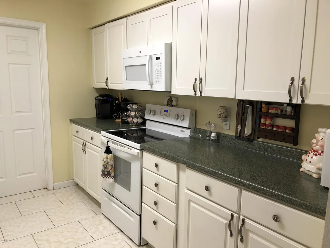 Photo of 976 Cardon Drive