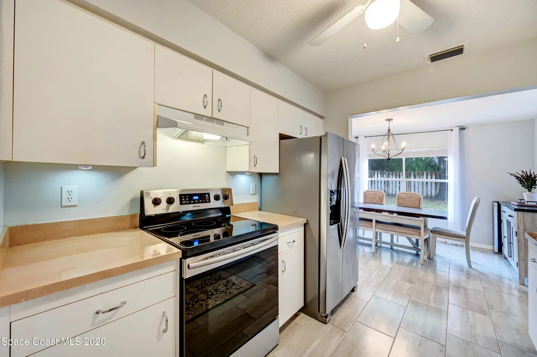 Photo of 892 Spirea Drive