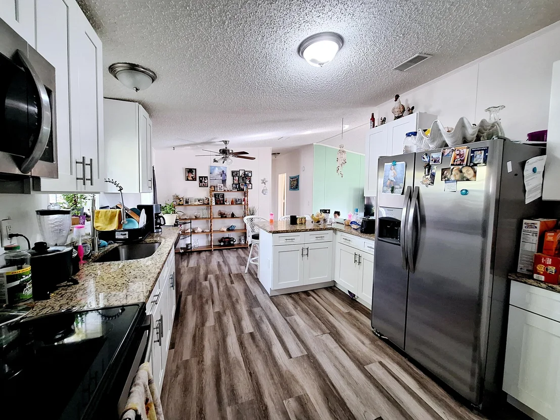 Photo of 2552 Haverhill Road NE