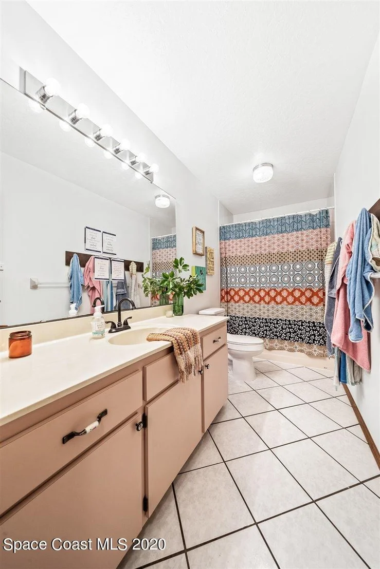 Photo of 4887 Chicago Street