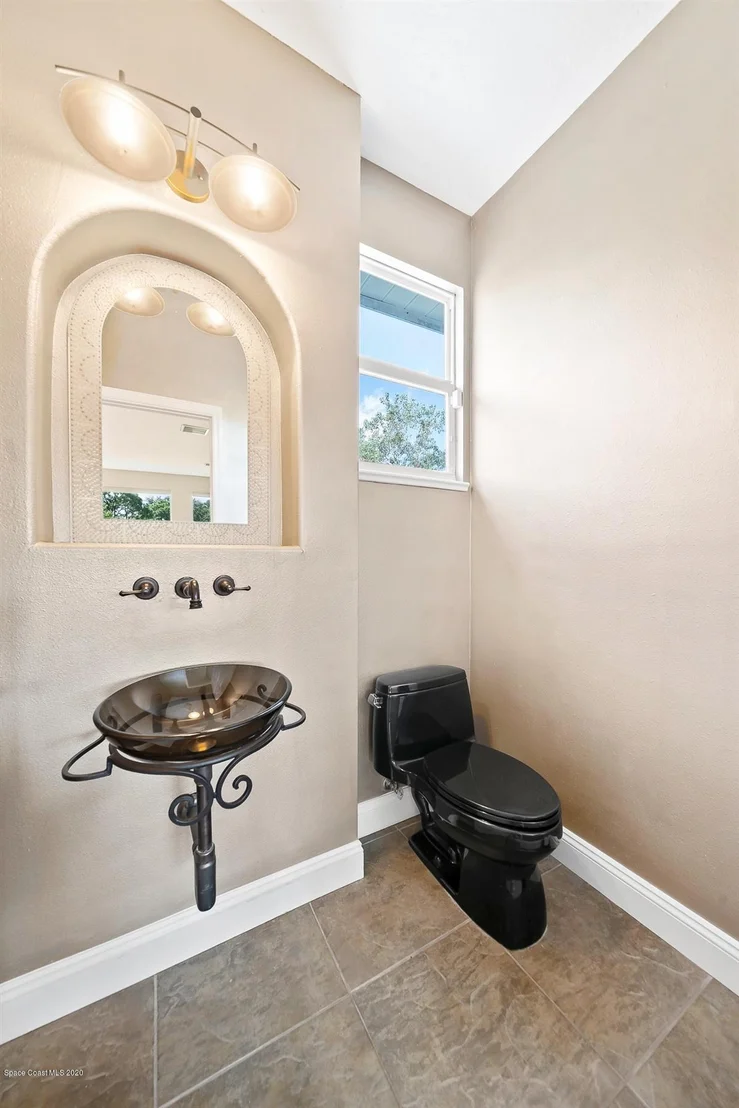 Photo of 1338 Silver Lake Drive