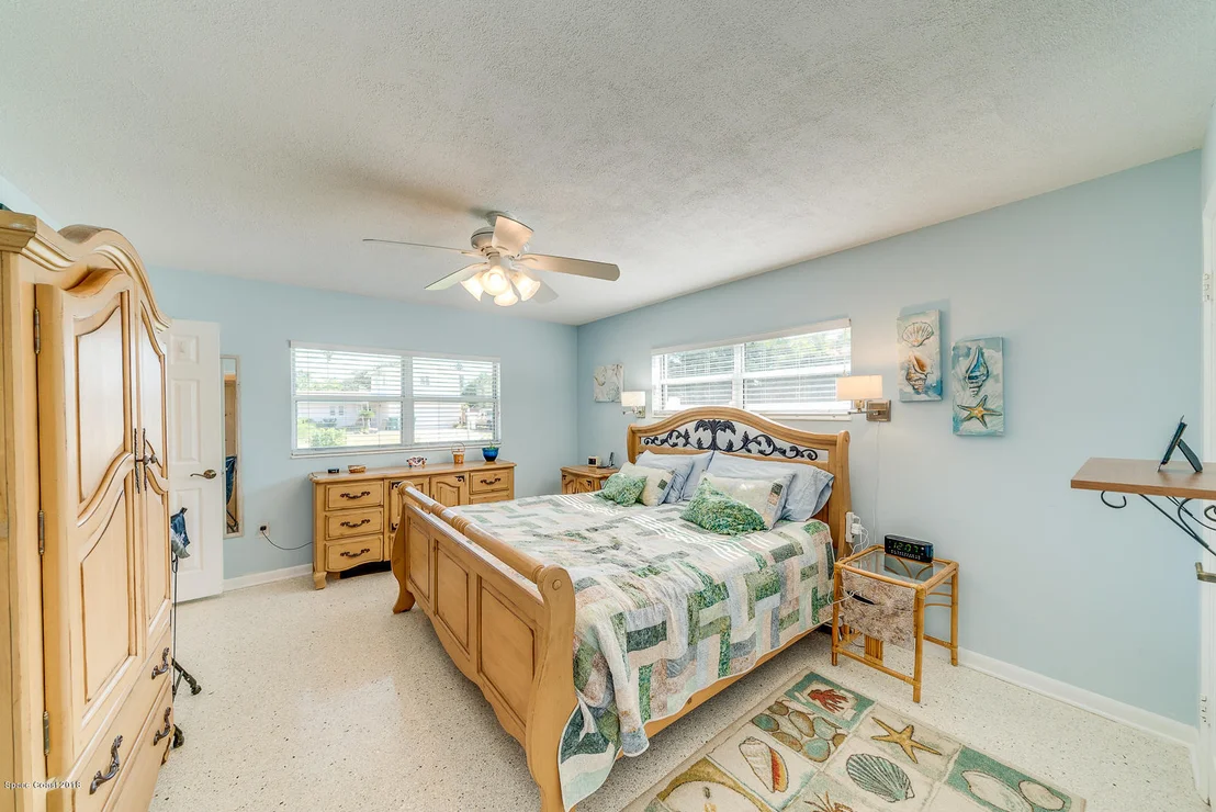Photo of 240 Pineapple Street