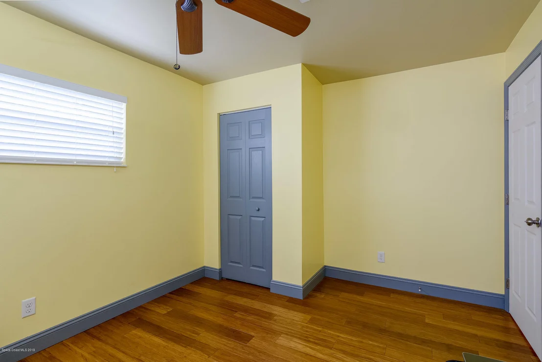 Photo of 932 Kings Post Road