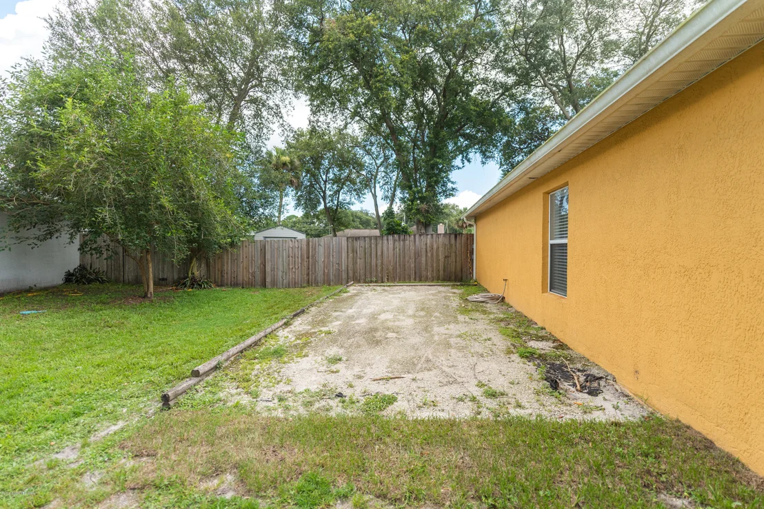 Photo of 6040 Adina Road