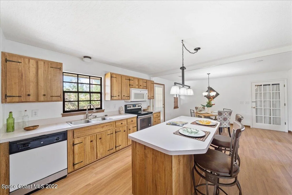 Photo of 3450 Weber Road