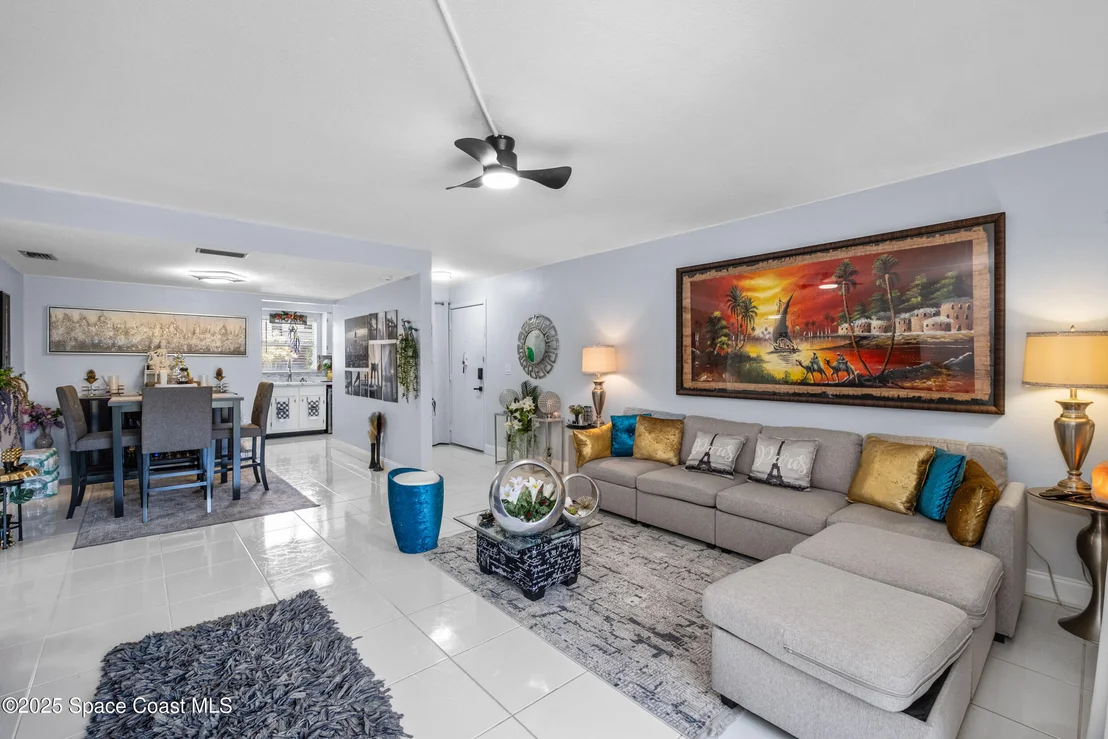Photo of Unit 4H at 2500 Eagle Drive