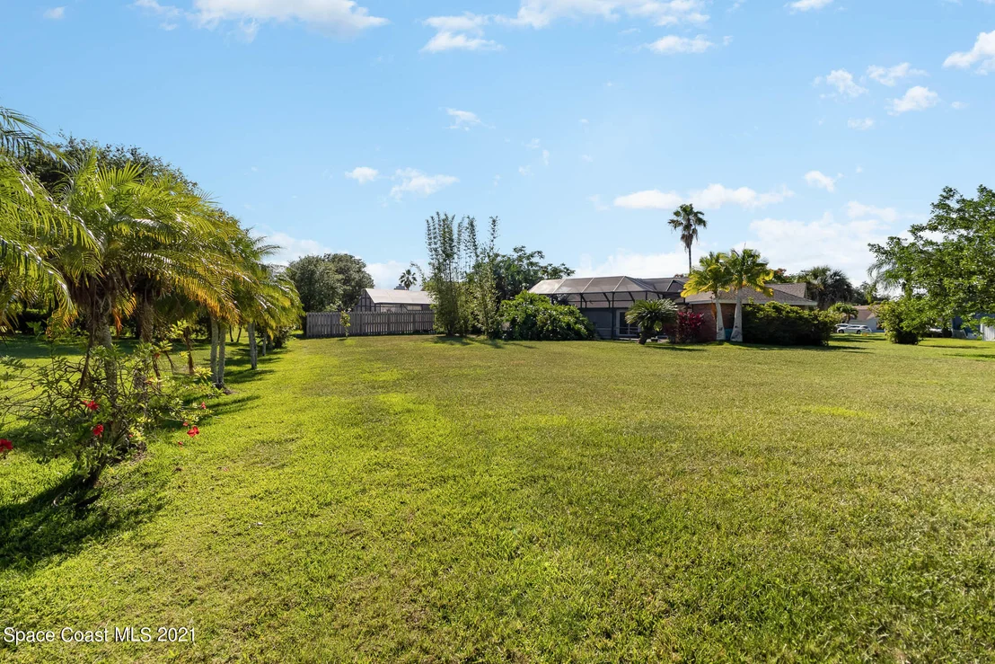 Photo of 548 Sawgrass Circle