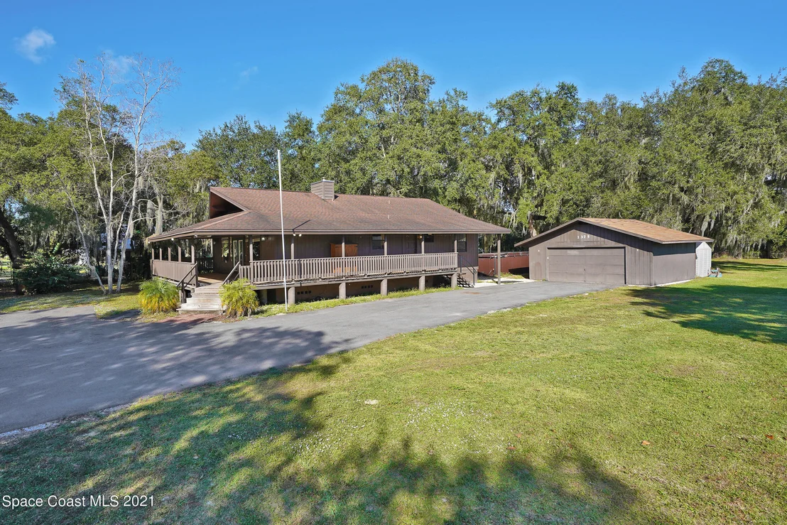 Photo of 1375 War Eagle Boulevard
