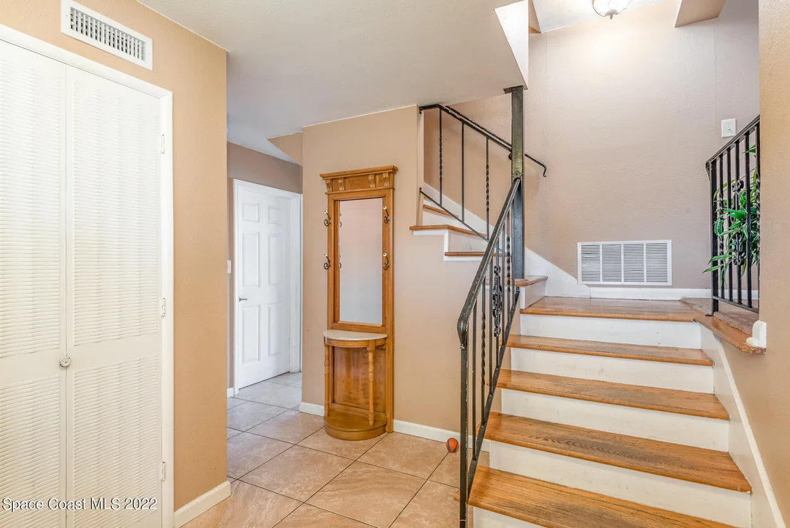 Photo of 384 Chester Drive
