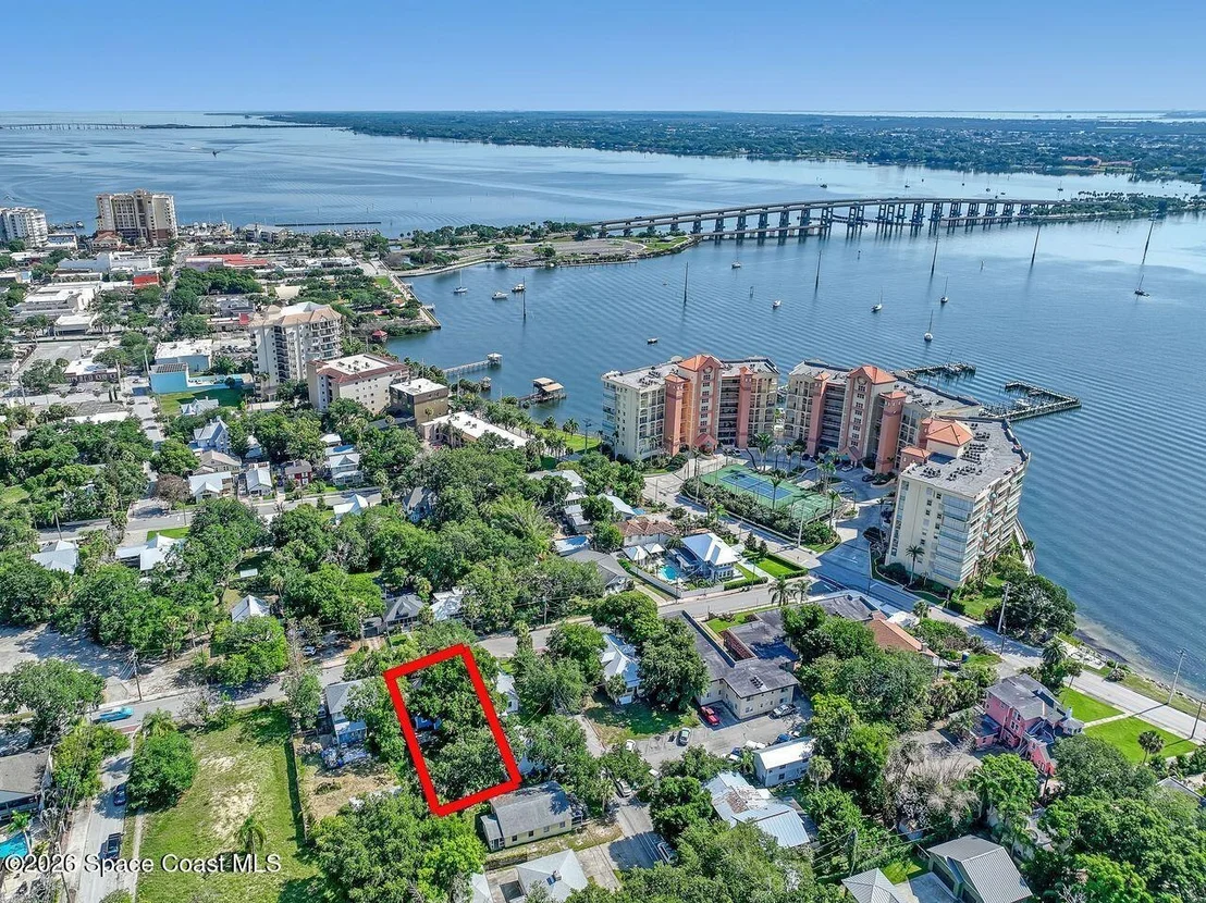 Photo of 107 Oak Street