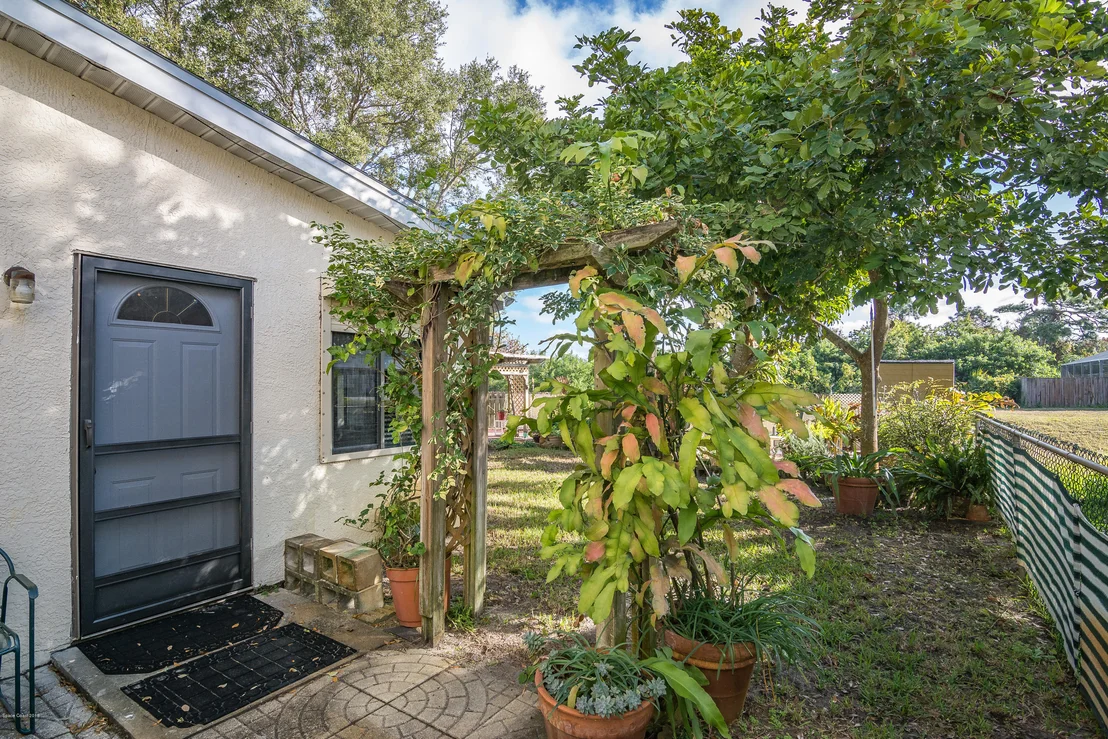 Photo of 1748 Clover Circle