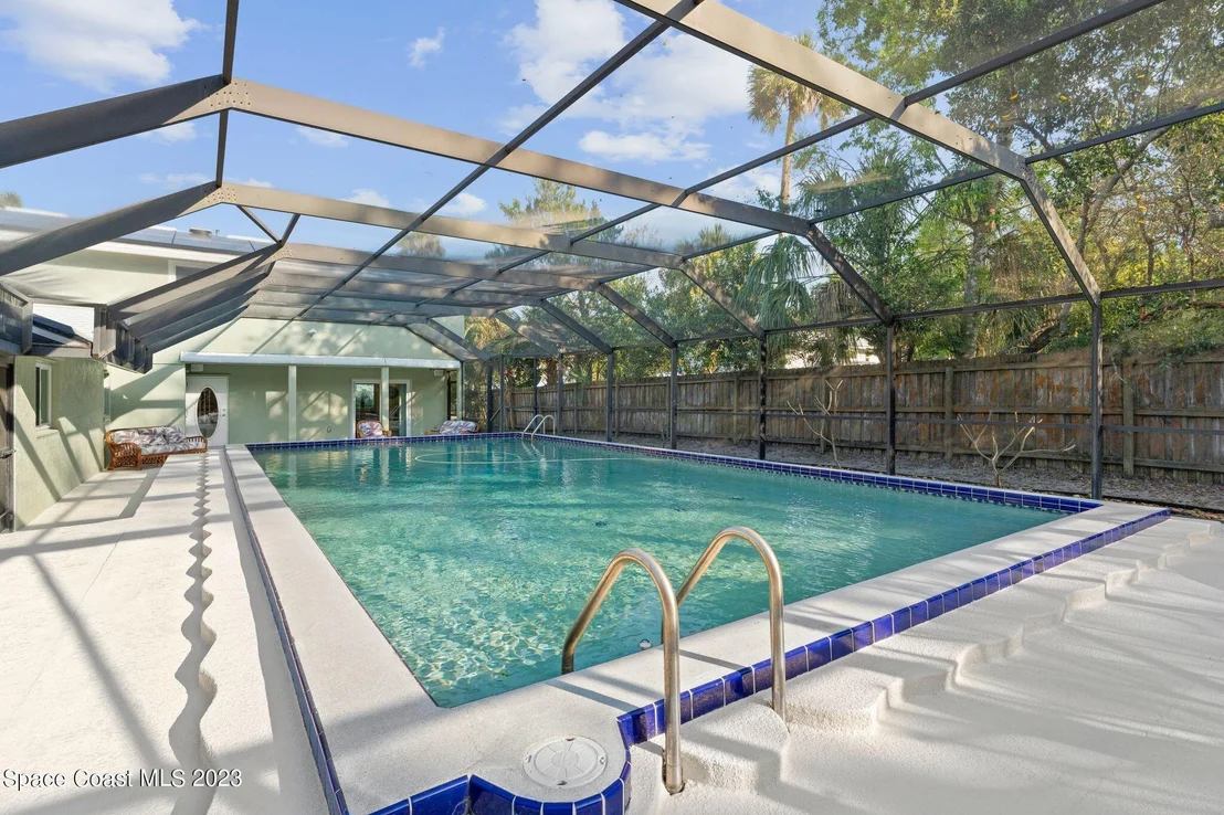 Photo of 1455 Rockledge Drive