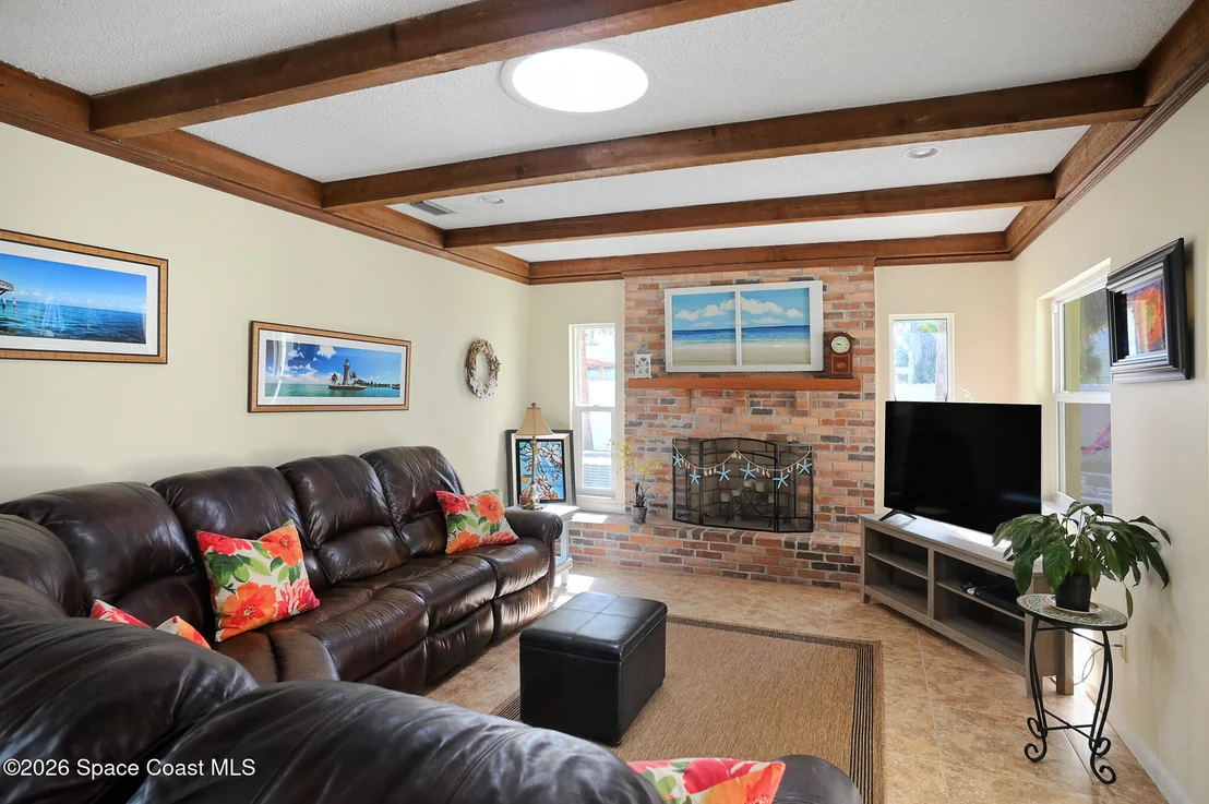 Photo of 325 Hibiscus Trail