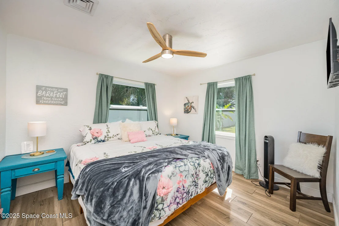 Photo of 113 W Leon Lane