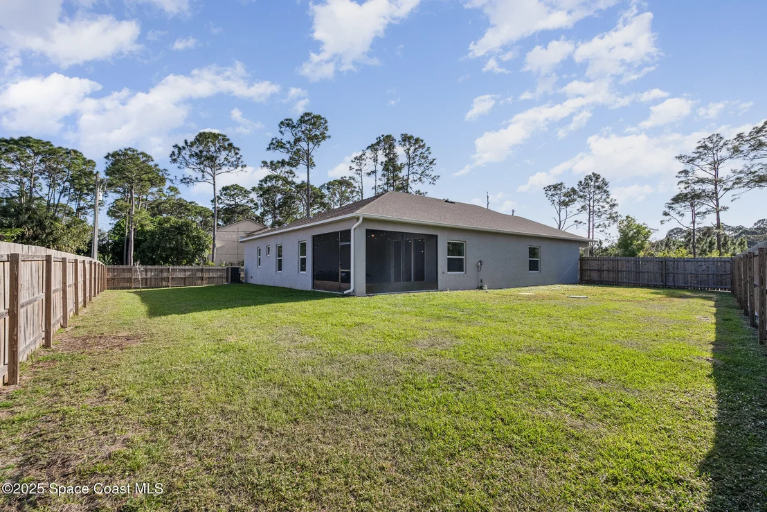Photo of 2615 Carson Drive SE