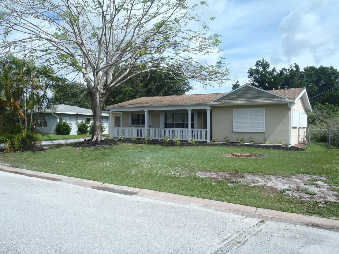 Photo of 310 Bunker Street