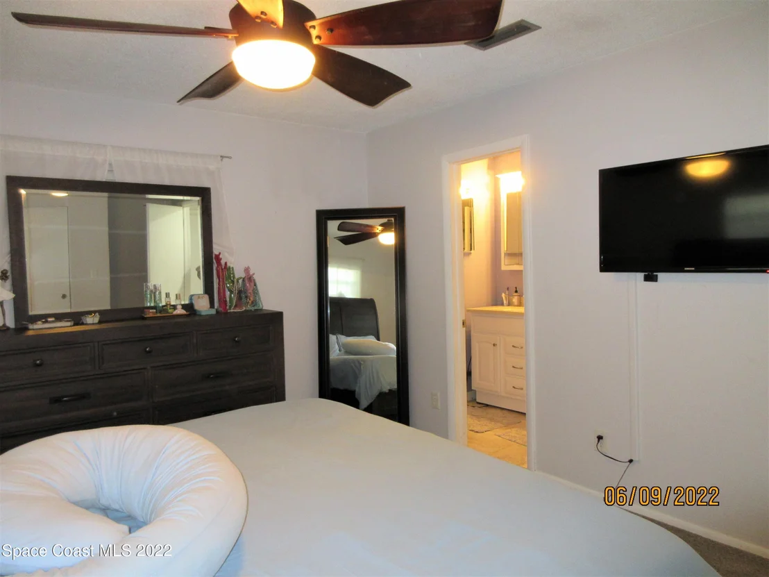 Photo of 2547 Locksley Road