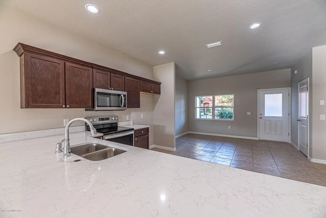 Photo of 475 Dryden Circle