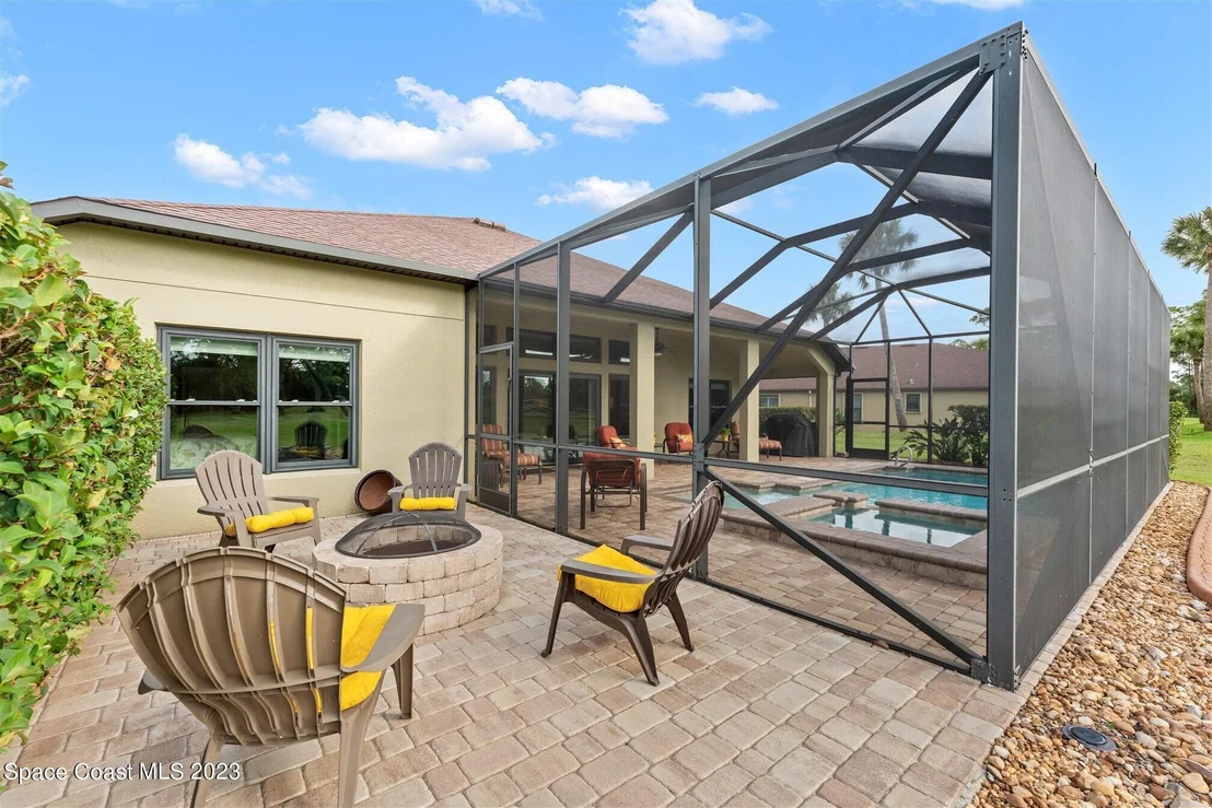 Photo of 1498 Outrigger Circle